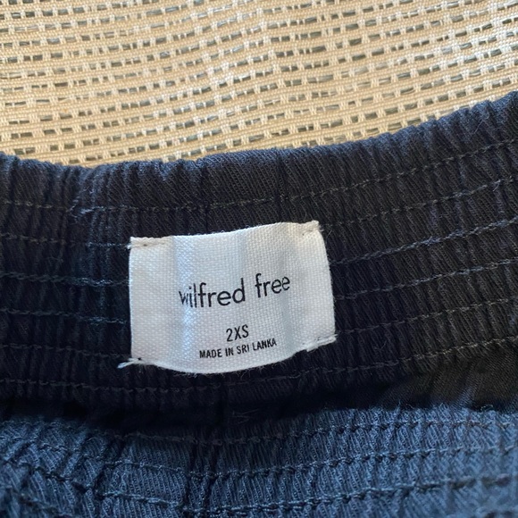 Aritzia Wilfred Free Nova 5” Short - Picture 2 of 2